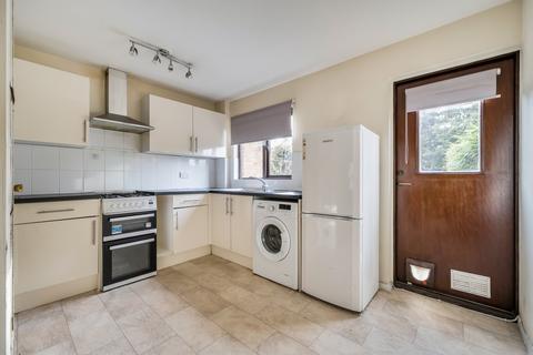 undefined, Broad Hinton, Reading RG10