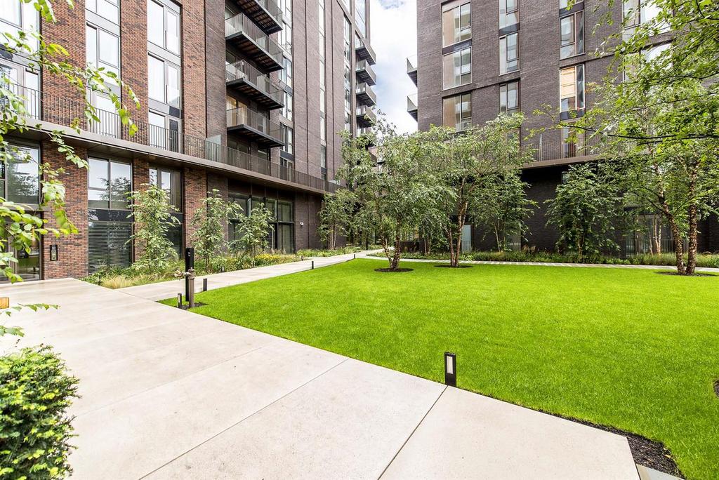 Courtyard 1.jpg