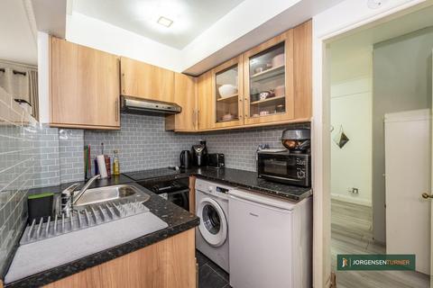 1 bedroom flat for sale, Romney Court, Shepherds Bush, London