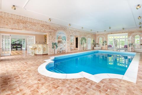 undefined, Money Row Green, Holyport, Berkshire, SL6