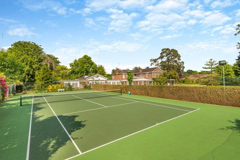 undefined, Money Row Green, Holyport, Berkshire, SL6