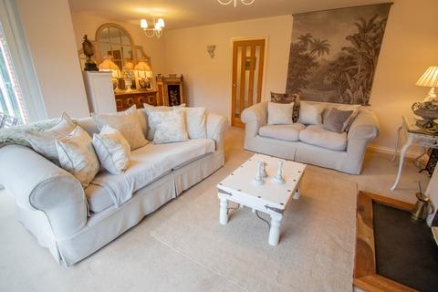 3 bedroom detached bungalow for sale, Church Lane, Alfington