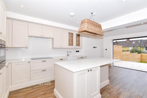 4 bedroom terraced house for sale, Curzon Road, Maidstone, Penenden Heath, Kent