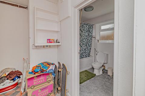 2 Cambrian Terrace, Borth, SY24 5HU