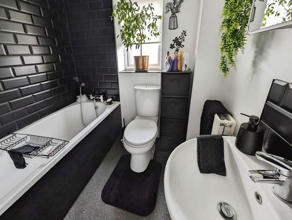 110594d1-bath.jpg