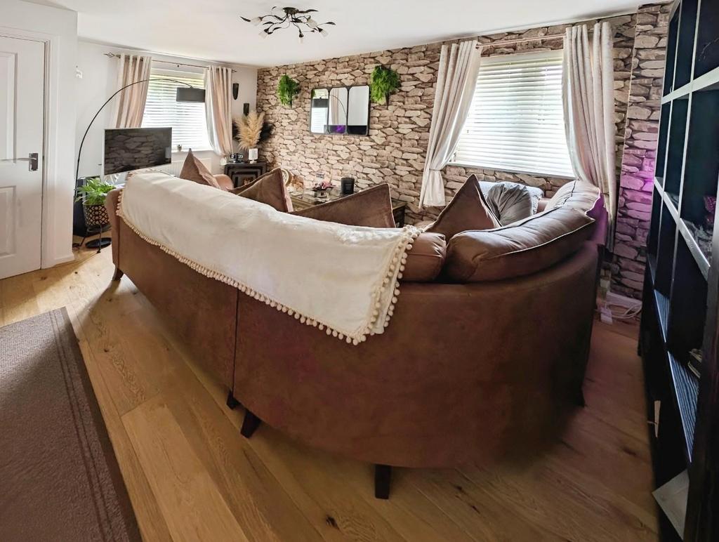104933ca-lounge.jpg