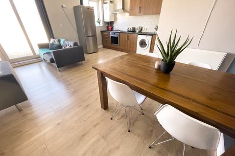 5 bedroom flat to rent, Stafford Street, L3 8LX,