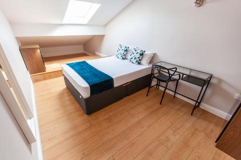 5 bedroom flat to rent, Stafford Street, L3 8LX,