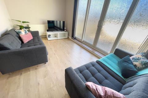 5 bedroom flat to rent, Stafford Street, L3 8LX,