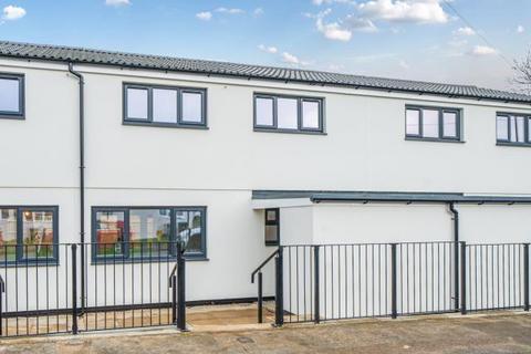 4 bedroom terraced house to rent, Norton Grove, Carterton OX18