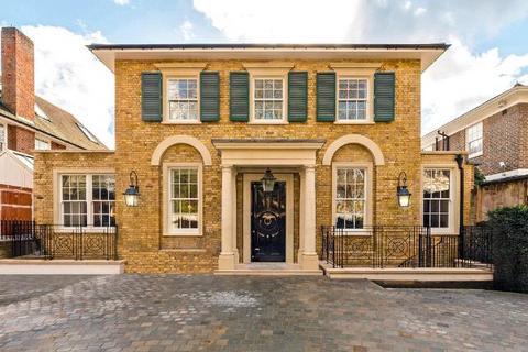 5 bedroom detached house to rent, Avenue Road, London NW8