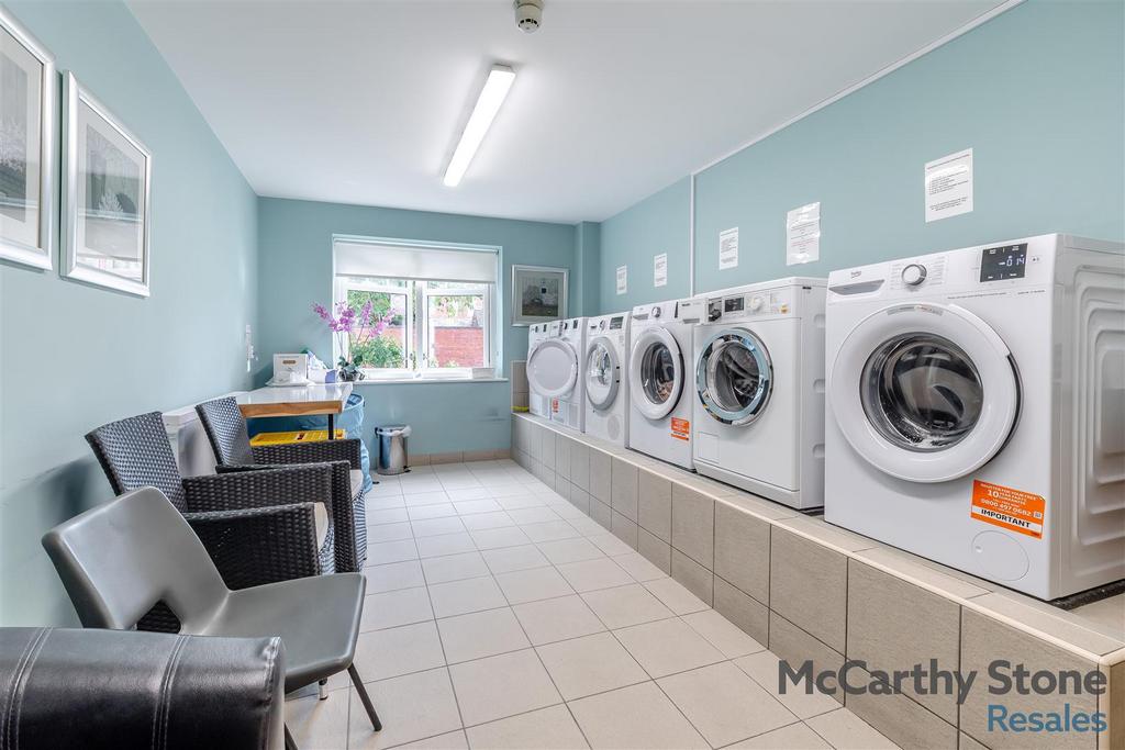 8665303-interior21.jpg