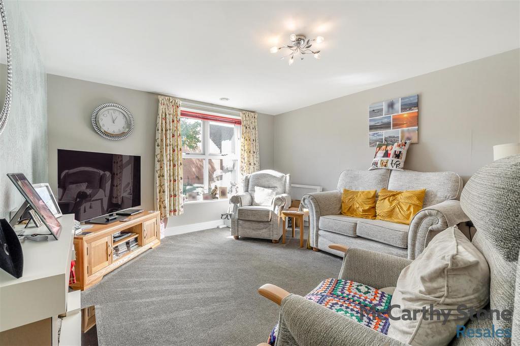 8665303-interior18.jpg