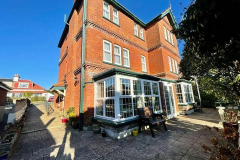 Hospitality for sale, 7 Clarence Gdns Shanklin PO37 6HA