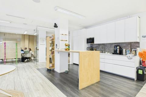 Office for sale, 9 Bell Yard Mews London SE1 3UY
