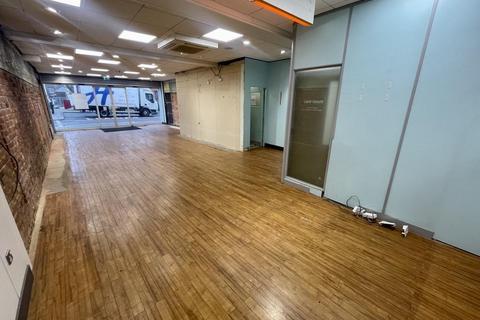 Retail property (high street) to rent, 41-42 Pyle St Newport PO30 1XB