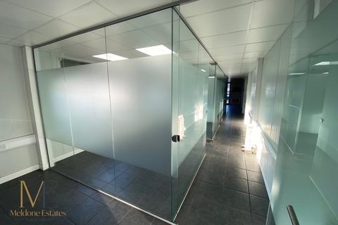 Warehouse to rent, Unit R4 Offices, Northfleet Industrial Est, Lower Rd Northfleet DA11 9SN