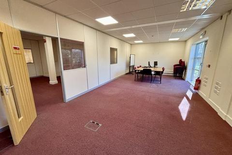 Office to rent, Monks Brk Newport PO30 5BF