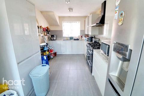 3 bedroom detached house for sale, Lapwing Drive, Leicester