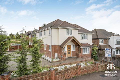 3 bedroom detached house for sale, Mount Pleasant Road, Chigwell