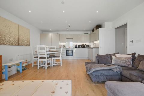2 bedroom flat for sale, Goldington Crescent, Billericay CM12