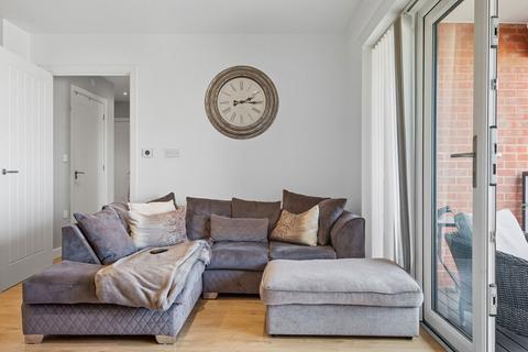 2 bedroom flat for sale, Goldington Crescent, Billericay CM12