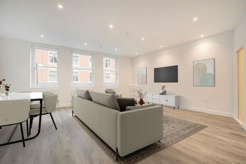 4 bedroom flat to rent, Heath Street, London NW3