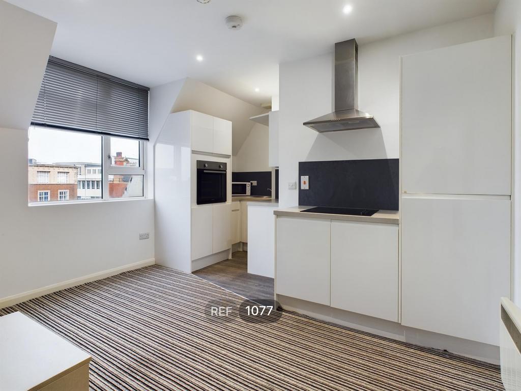 Kitchen &amp; Living area