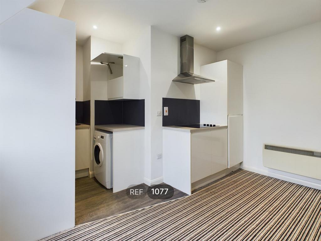 Kitchen &amp; Living area