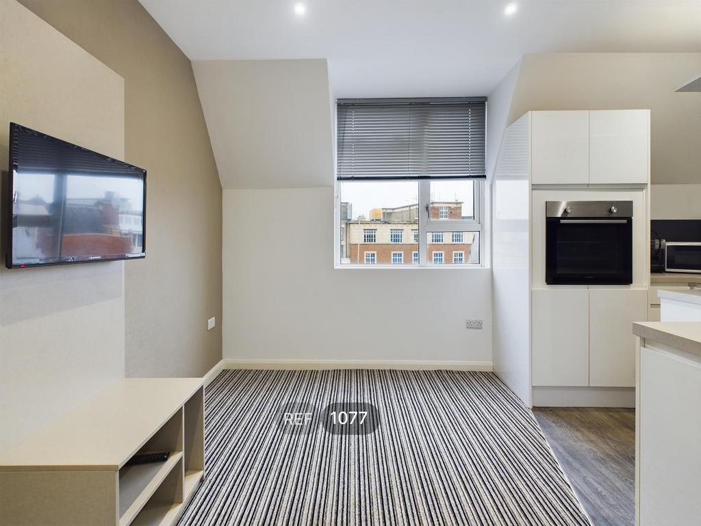 Kitchen &amp; Living area