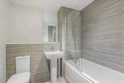 2 bedroom flat for sale, Graven Hill,  Bicester,  Oxfordshire,  OX25