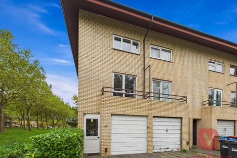 undefined, Conniburrow Boulevard, Milton Keynes MK14