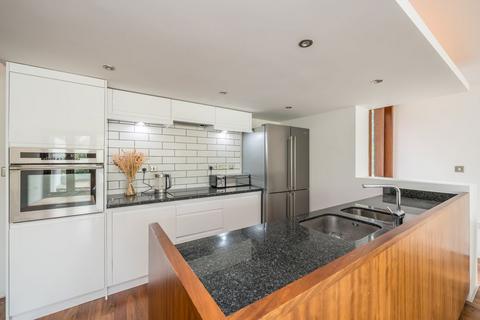 undefined, Strawberry Vale, Twickenham TW1