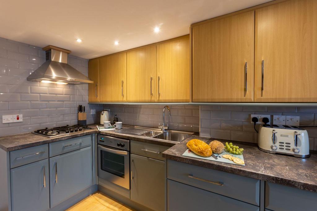 Kitchen a.jpeg