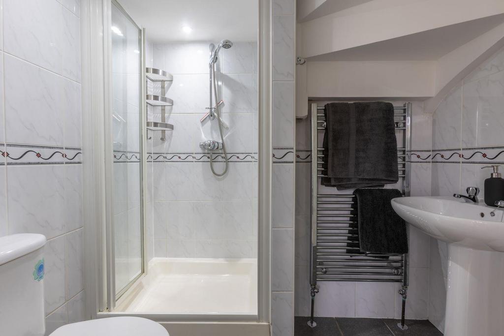 Shower.jpeg