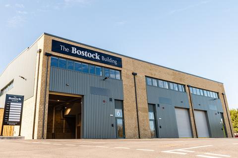 Industrial unit to rent, Springfield Mills Pudsey LS28 5XB
