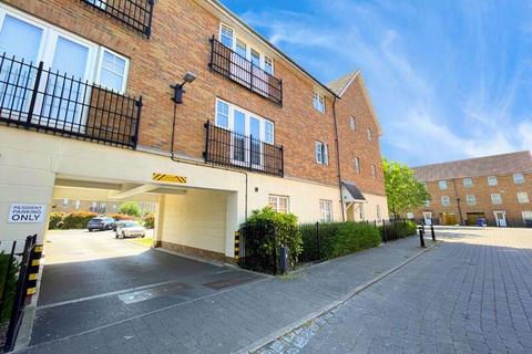 2 bedroom apartment for sale, Caspian Way, Purfleet, Purfleet-on-Thames, Essex, RM19 1LF