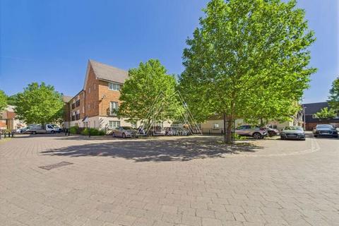 2 bedroom apartment for sale, Caspian Way, Purfleet, Purfleet-on-Thames, Essex, RM19 1LF