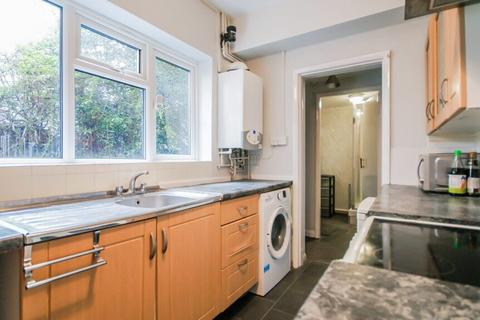 4 bedroom terraced house to rent, Hubert Road, Birmingham B29