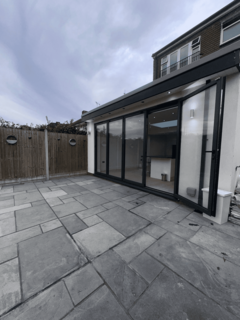 5 bedroom semi-detached house to rent, Branksome Way, Harrow, HA3