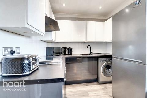 3a Grange Road, Romford, RM3 7DU