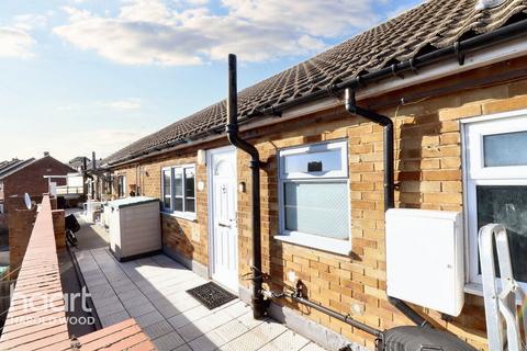 3a Grange Road, Romford, RM3 7DU