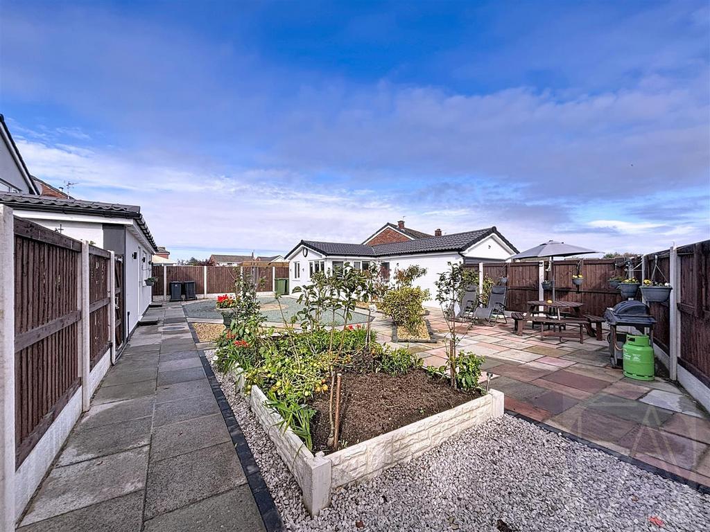 44-cornwall-exteriors 00009.jpg