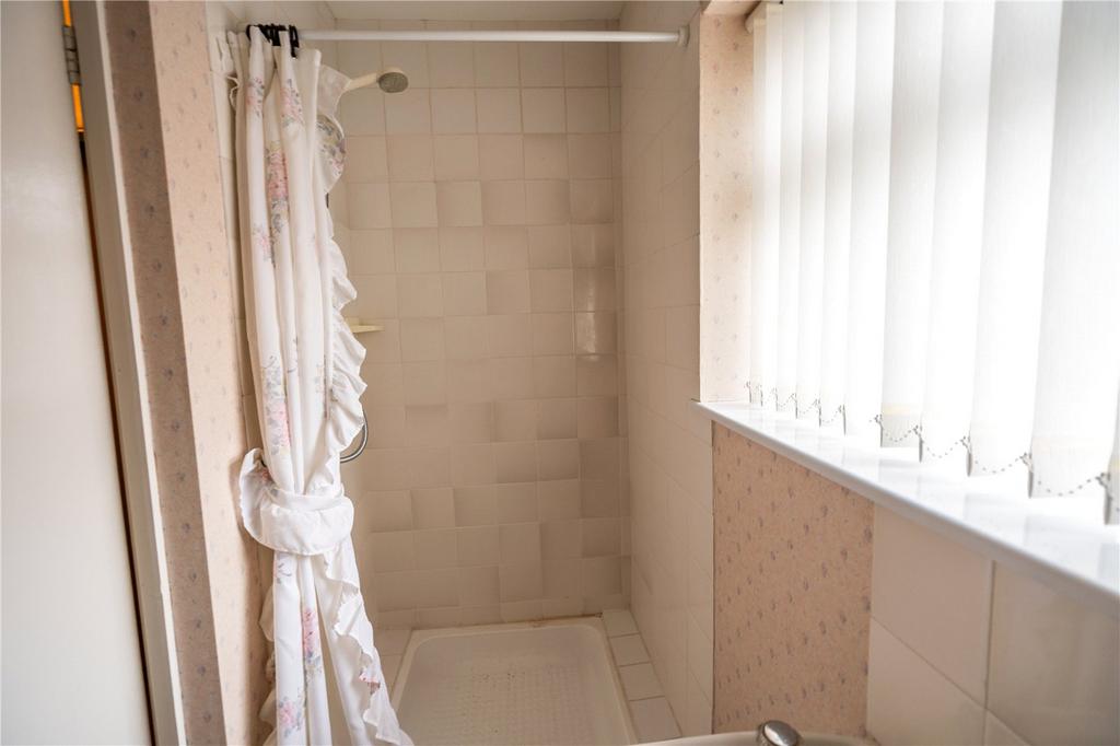 Shower Room (2)
