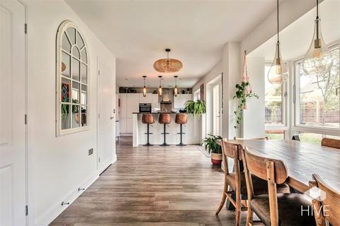 4 bedroom detached house for sale, Sword Close, Ringwood BH24