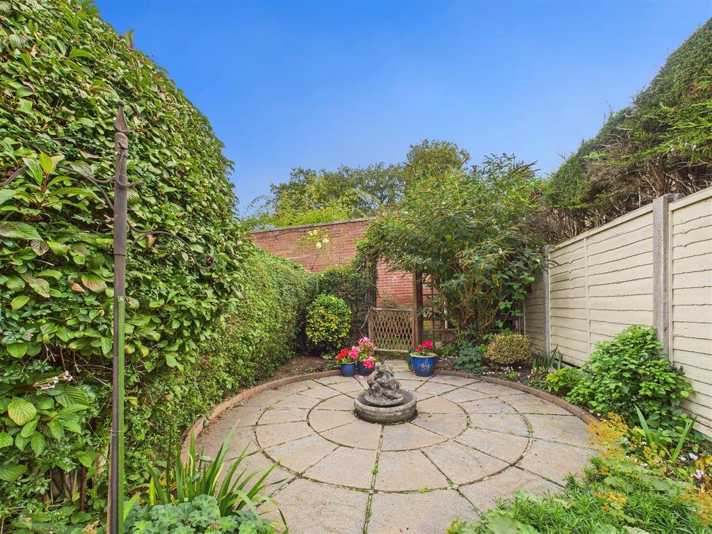 CAM05451 G0-PR0047-STILL016.jpg