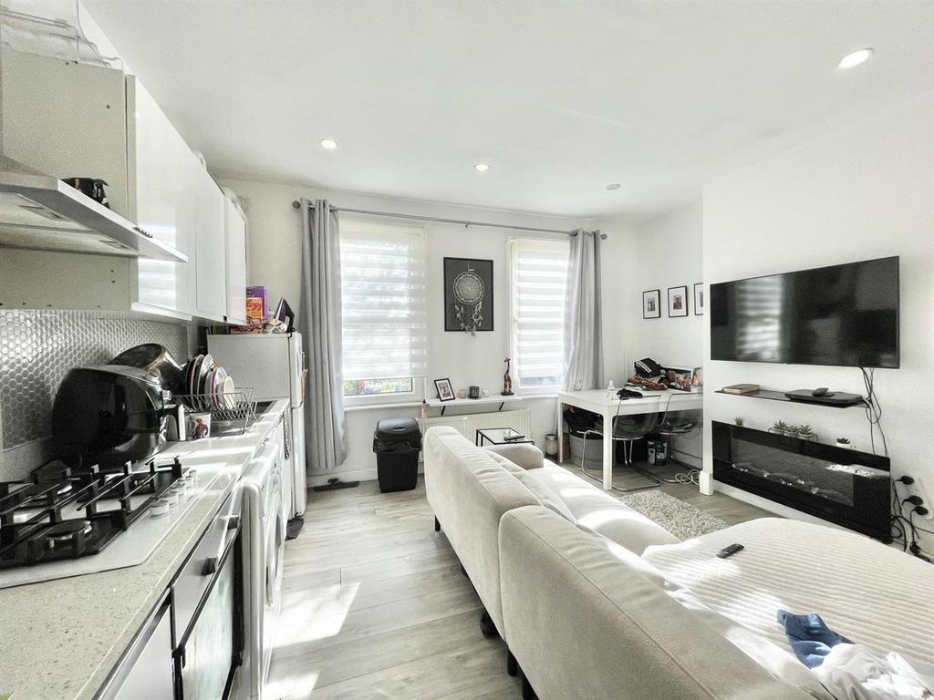 Openplan Kitchen.jpeg