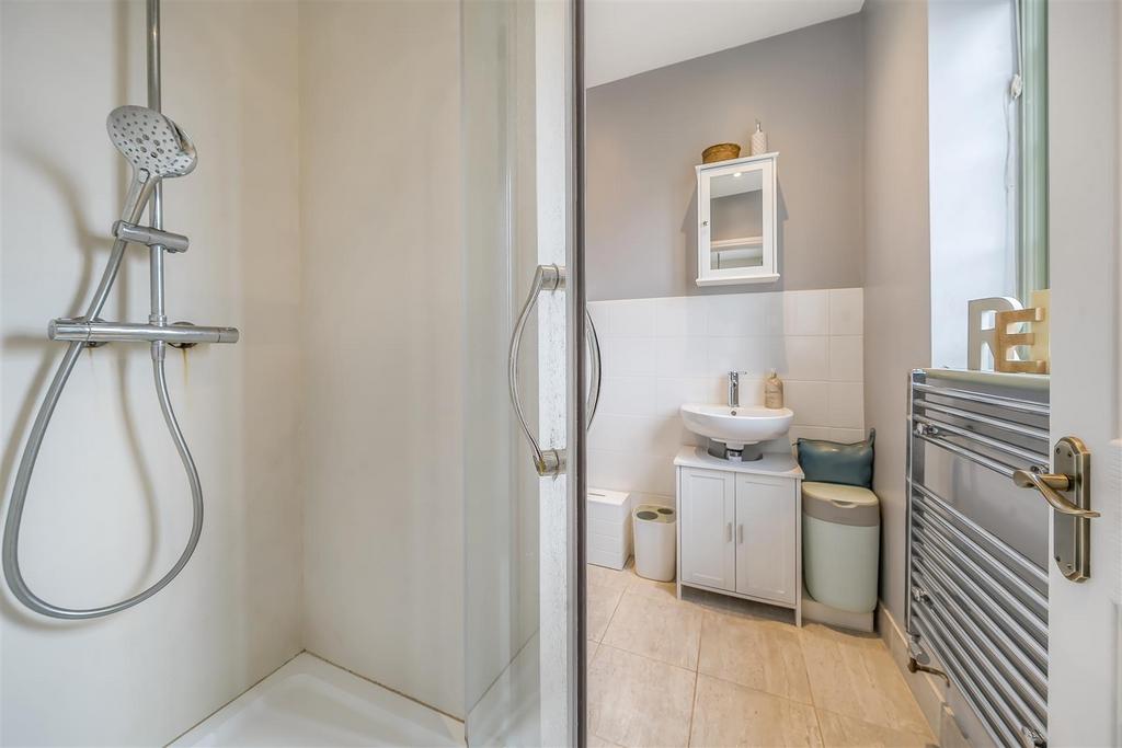 En-Suite 1