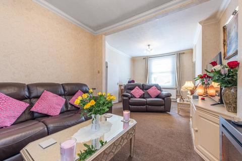 undefined, Cricklewood Lane, Cricklewood, London, NW2
