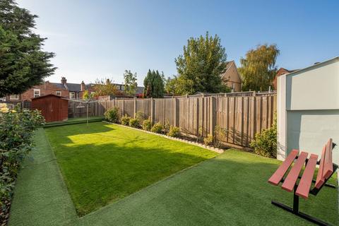 undefined, Cricklewood Lane, Cricklewood, London, NW2